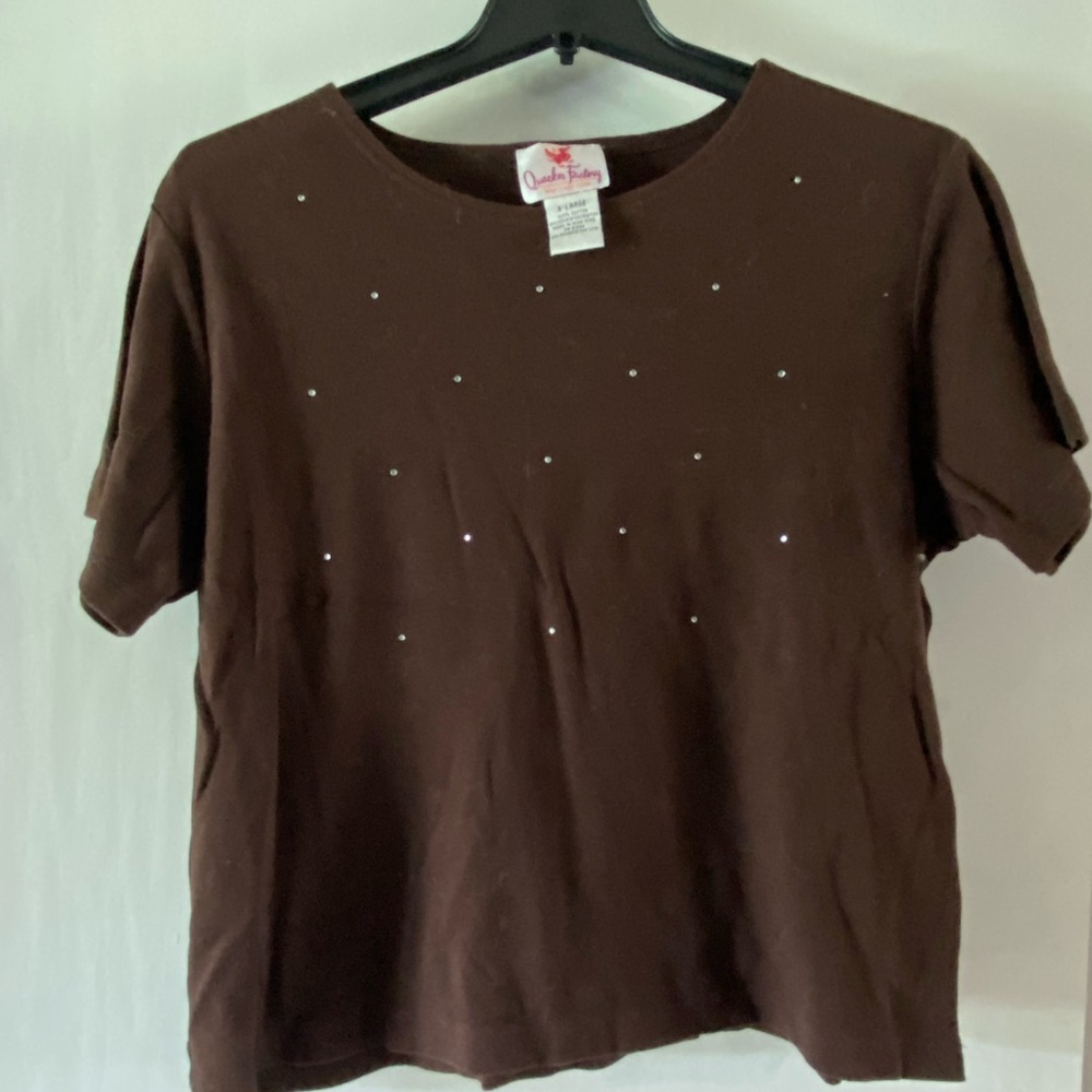 Quacker Factory Brown Short Sleeve Tee with Embellishments